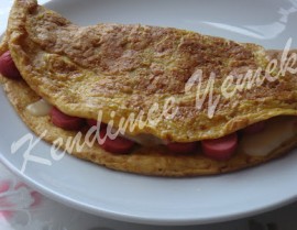 Sosisli Kaşarlı Omlet